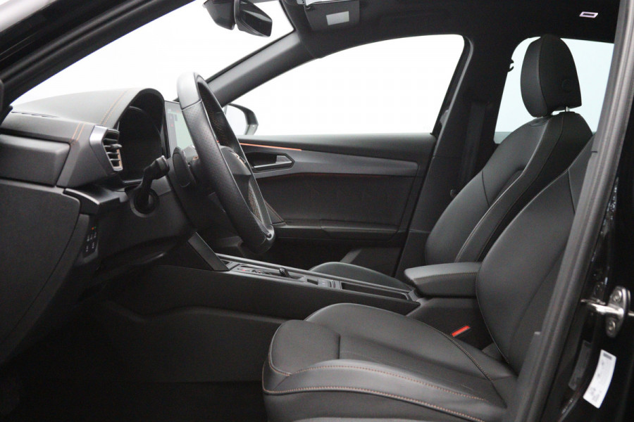 CUPRA Formentor 1.4 e-Hybrid 204 PK Performance PHEV, Panoramadak, Camera, Adap. Cruise Control