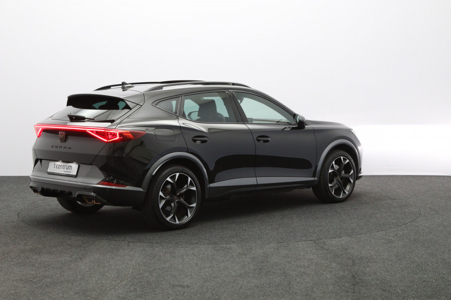 CUPRA Formentor 1.4 e-Hybrid 204 PK Performance PHEV, Panoramadak, Camera, Adap. Cruise Control