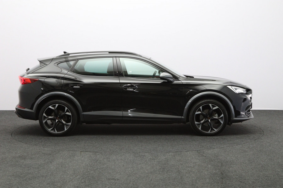 CUPRA Formentor 1.4 e-Hybrid 204 PK Performance PHEV, Panoramadak, Camera, Adap. Cruise Control