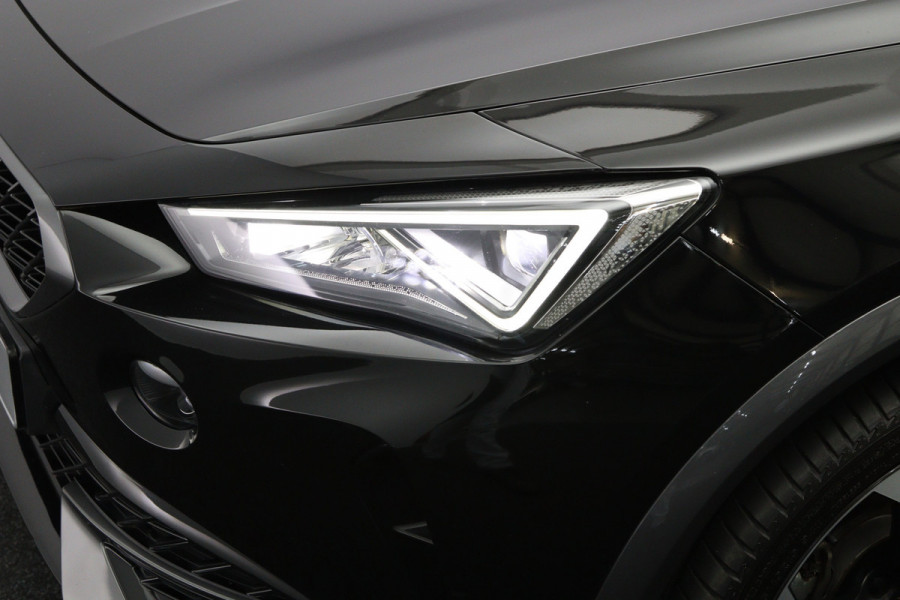 CUPRA Formentor 1.4 e-Hybrid 204 PK Performance PHEV, Panoramadak, Camera, Adap. Cruise Control