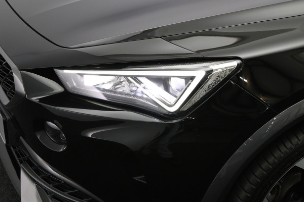 CUPRA Formentor 1.4 e-Hybrid 204 PK Performance PHEV, Panoramadak, Camera, Adap. Cruise Control