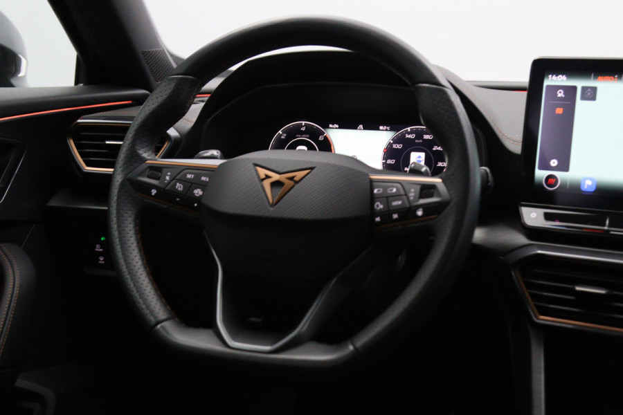CUPRA Formentor 1.4 e-Hybrid 204 PK Performance PHEV, Panoramadak, Camera, Adap. Cruise Control
