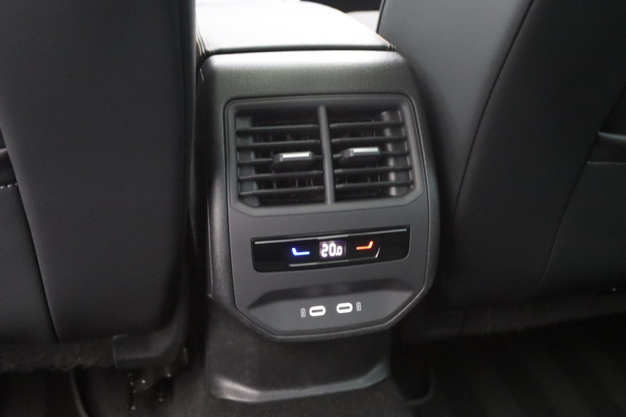 CUPRA Formentor 1.4 e-Hybrid 204 PK Performance PHEV, Panoramadak, Camera, Adap. Cruise Control