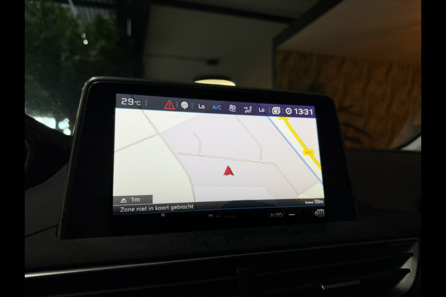 Peugeot 3008 1.6 e-THP Allure | Automaat | Digitale Cockpit | Keyless | CarPlay | Navi | Sfeerverlichting | LED | Rijklaar