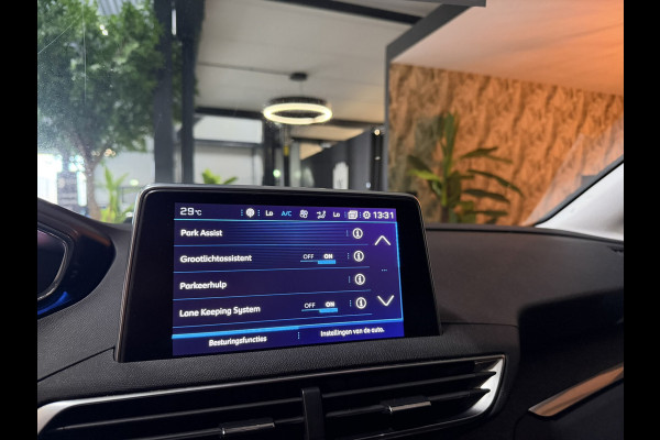 Peugeot 3008 1.6 e-THP Allure | Automaat | Digitale Cockpit | Keyless | CarPlay | Navi | Sfeerverlichting | LED | Rijklaar
