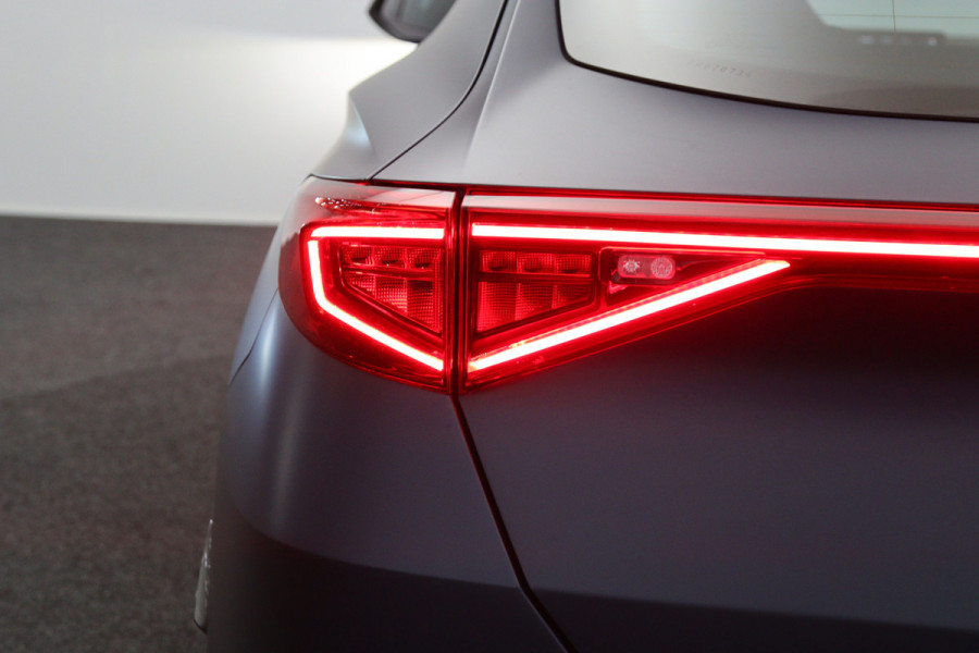 CUPRA Formentor 1.4 e-Hybrid VZ 245 PK Tribe Copper Edition PHEV, Panoramadak, Leder, Memory