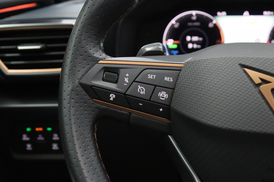 CUPRA Formentor 1.4 e-Hybrid VZ 245 PK Tribe Copper Edition PHEV, Panoramadak, Leder, Memory