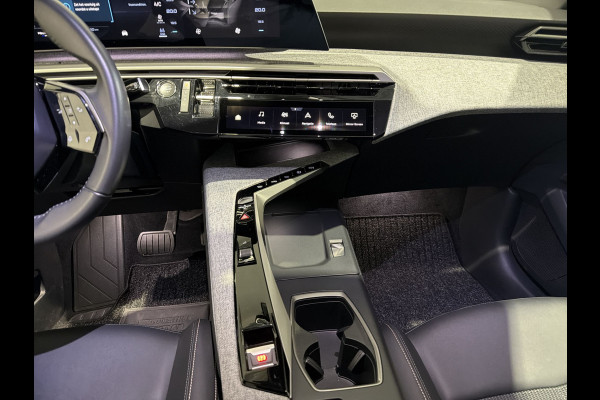 Peugeot E-3008 Allure 73 kWh | Panoramascherm | Keyless Entry & Start | Soh (batterijcheck) Waarde 96,5 %