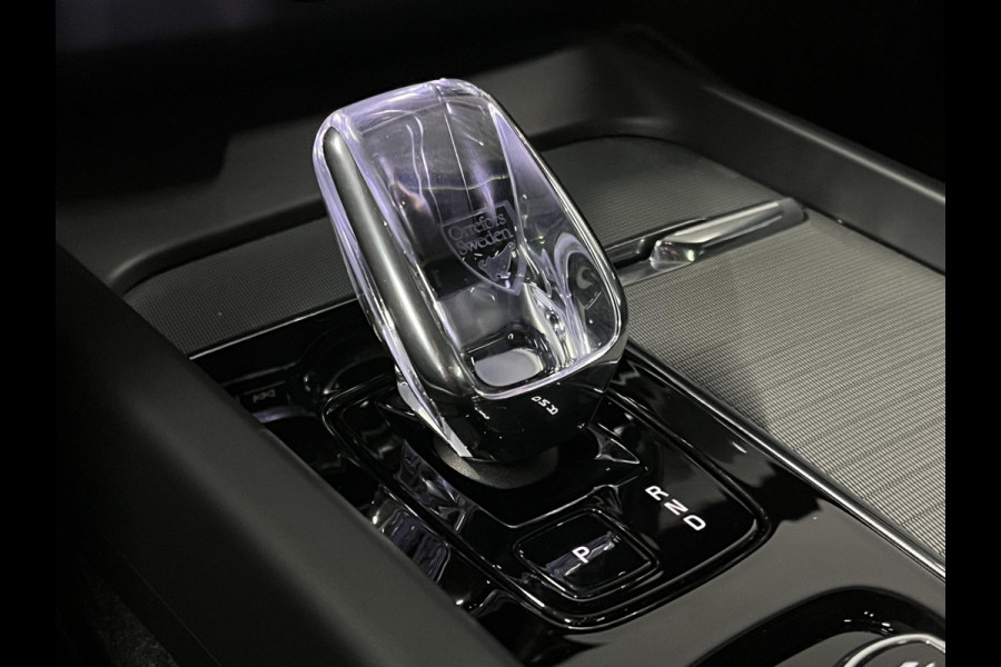 Volvo XC60 2.0 T6 Plug-in hybrid AWD Plus Dark Open dak | Adapt. Cruise | 360 camera | Stuur-/stoelverwarming | Harman Kardon | Memory