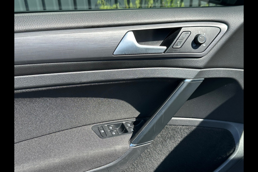 Volkswagen Golf 1.0 TSI Comfortline|TREKHAAK|ACC|LED|PDC|STOELMASSAGE|