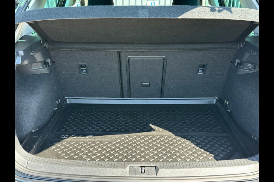 Volkswagen Golf 1.0 TSI Comfortline|TREKHAAK|ACC|LED|PDC|STOELMASSAGE|
