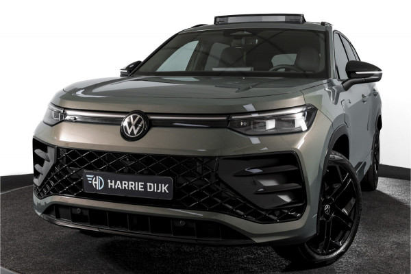 Volkswagen Tayron 1.5 eHybrid 272 PK R-Line Edition | Black Style | 15 inch Navi | Elek. Trekhaak | IQ Light | HUD | S/K-Panodak | Dig. Cockpit | Adapt. Cruise | Stoel-+Stuurverw. | 360 Camera | NAV + App. Connect | ECC | Elek. Klep | LM 20" | 9286