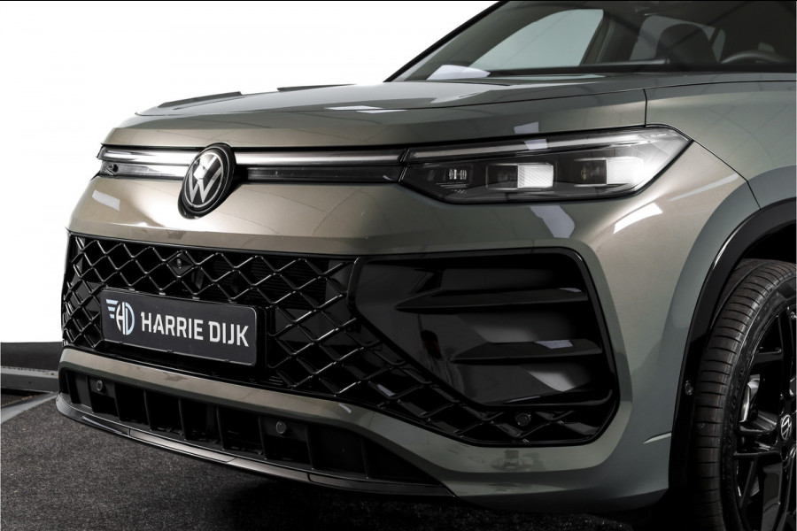 Volkswagen Tayron 1.5 eHybrid 272 PK R-Line Edition | Black Style | 15 inch Navi | Elek. Trekhaak | IQ Light | HUD | S/K-Panodak | Dig. Cockpit | Adapt. Cruise | Stoel-+Stuurverw. | 360 Camera | NAV + App. Connect | ECC | Elek. Klep | LM 20" | 9286