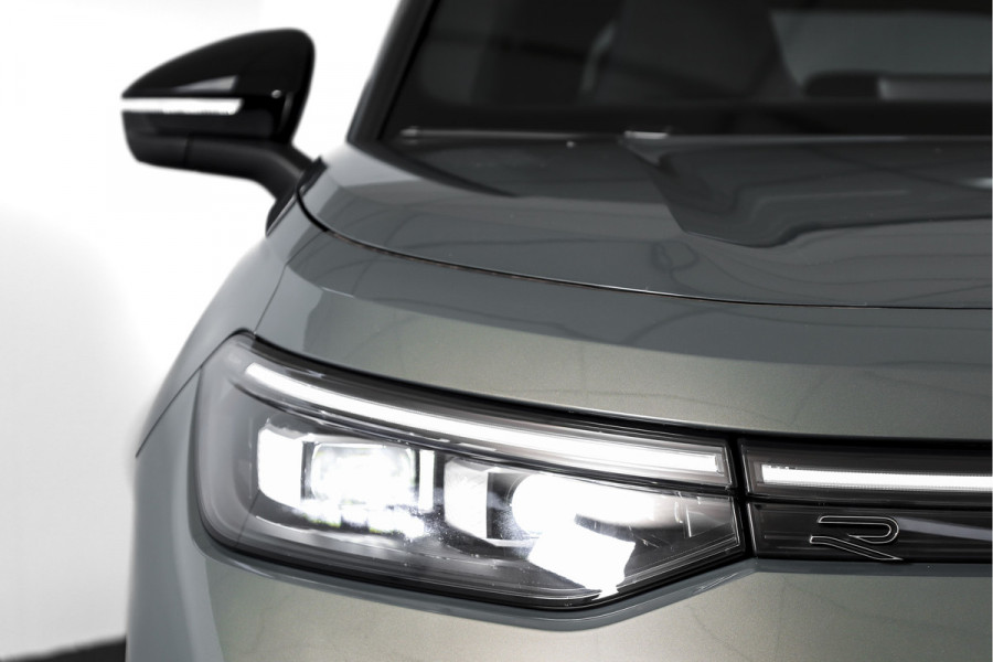Volkswagen Tayron 1.5 eHybrid 272 PK R-Line Edition | Black Style | 15 inch Navi | Elek. Trekhaak | IQ Light | HUD | S/K-Panodak | Dig. Cockpit | Adapt. Cruise | Stoel-+Stuurverw. | 360 Camera | NAV + App. Connect | ECC | Elek. Klep | LM 20" | 9286