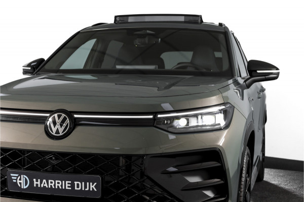 Volkswagen Tayron 1.5 eHybrid 272 PK R-Line Edition | Black Style | 15 inch Navi | Elek. Trekhaak | IQ Light | HUD | S/K-Panodak | Dig. Cockpit | Adapt. Cruise | Stoel-+Stuurverw. | 360 Camera | NAV + App. Connect | ECC | Elek. Klep | LM 20" | 9286