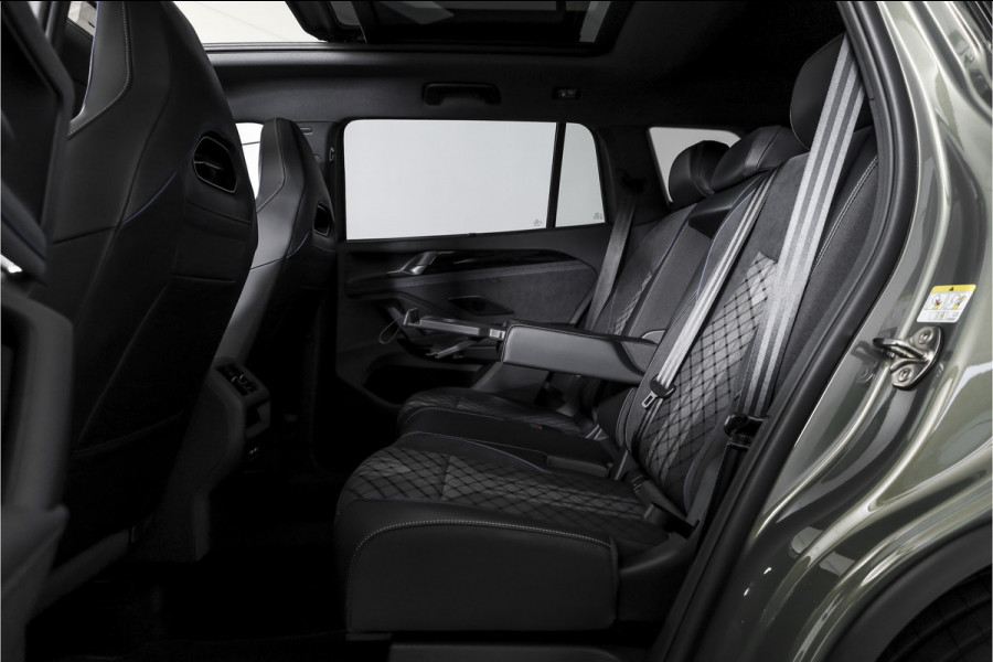 Volkswagen Tayron 1.5 eHybrid 272 PK R-Line Edition | Black Style | 15 inch Navi | Elek. Trekhaak | IQ Light | HUD | S/K-Panodak | Dig. Cockpit | Adapt. Cruise | Stoel-+Stuurverw. | 360 Camera | NAV + App. Connect | ECC | Elek. Klep | LM 20" | 9286