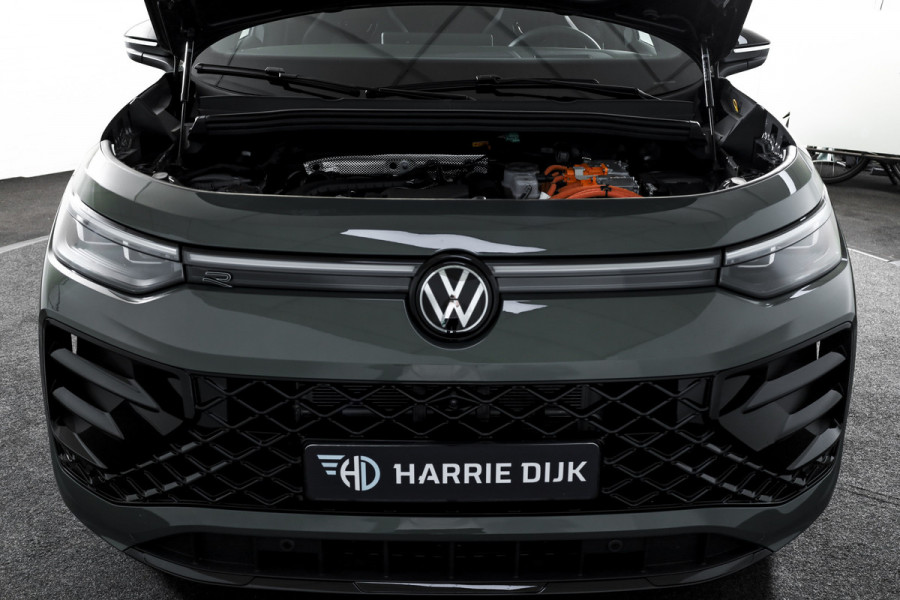 Volkswagen Tayron 1.5 eHybrid 272 PK R-Line Edition | Black Style | 15 inch Navi | Elek. Trekhaak | IQ Light | HUD | S/K-Panodak | Dig. Cockpit | Adapt. Cruise | Stoel-+Stuurverw. | 360 Camera | NAV + App. Connect | ECC | Elek. Klep | LM 20" | 9286