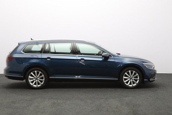Volkswagen Passat Variant 1.4 TSI PHEV GTE 218 PK BNS, Trekhaak, Groot-Navigatie, Leder-Alcantara, 360 Camera