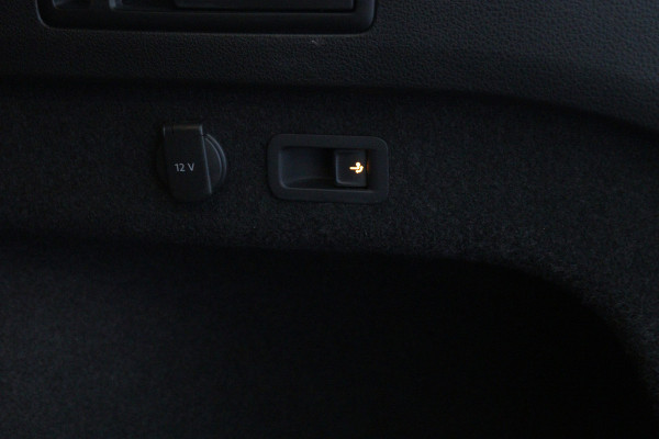 Volkswagen Passat Variant 1.4 TSI PHEV GTE 218 PK BNS, Trekhaak, Groot-Navigatie, Leder-Alcantara, 360 Camera