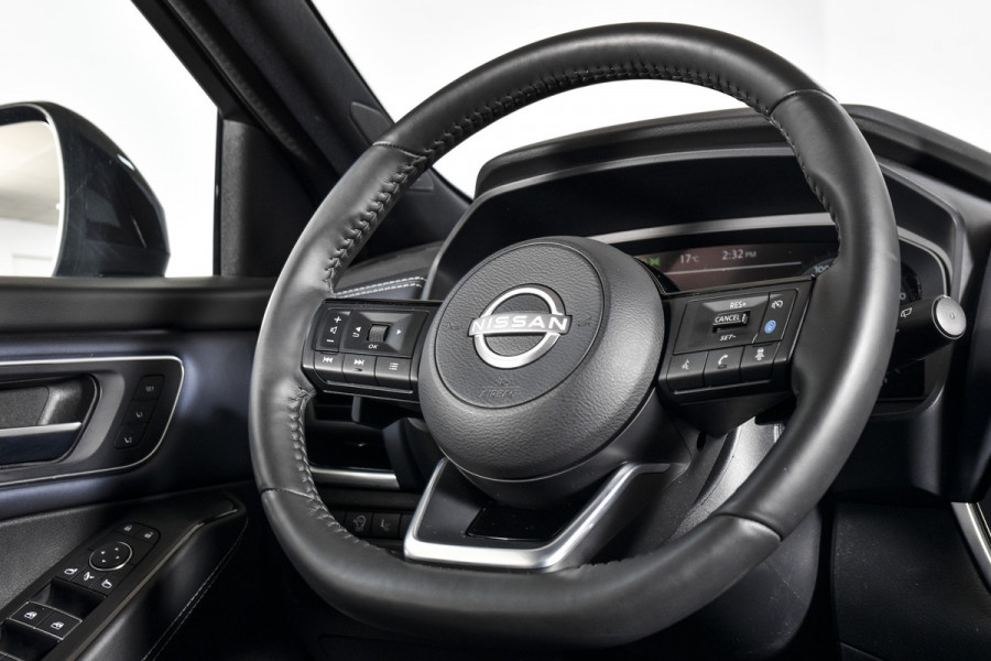 Nissan QASHQAI 1.3 MHEV Xtronic 158 PK Tekna Plus | Cold Pack | Pano | Trekhaak | Dig. Cockpit | Adapt. Cruise | Stoel-+stuurverw. | 360 Camera | Bose | NAV + App. Connect | Auto. Airco | LM 20" | Elek. Klep |