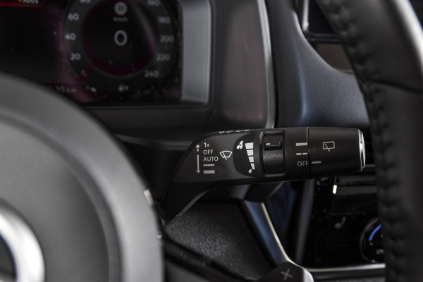 Nissan QASHQAI 1.3 MHEV Xtronic 158 PK Tekna Plus | Cold Pack | Pano | Trekhaak | Dig. Cockpit | Adapt. Cruise | Stoel-+stuurverw. | 360 Camera | Bose | NAV + App. Connect | Auto. Airco | LM 20" | Elek. Klep |