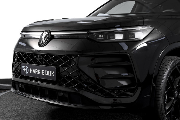 Volkswagen Tayron 1.5 eHybrid 272 PK R-Line Edition | Black Style | 15 inch Navi | Elek. Trekhaak | IQ Light | HUD | S/K-Panodak | Dig. Cockpit | Adapt. Cruise | Stoel-+Stuurverw. | 360 Camera | NAV + App. Connect | ECC | Elek. Klep | LM 20" | 9392