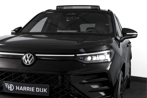 Volkswagen Tayron 1.5 eHybrid 272 PK R-Line Edition | Black Style | 15 inch Navi | Elek. Trekhaak | IQ Light | HUD | S/K-Panodak | Dig. Cockpit | Adapt. Cruise | Stoel-+Stuurverw. | 360 Camera | NAV + App. Connect | ECC | Elek. Klep | LM 20" | 9392