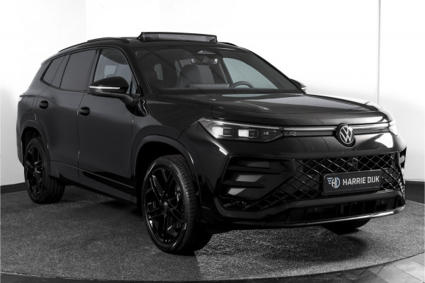 Volkswagen Tayron 1.5 eHybrid 272 PK R-Line Edition | Black Style | 15 inch Navi | Elek. Trekhaak | IQ Light | HUD | S/K-Panodak | Dig. Cockpit | Adapt. Cruise | Stoel-+Stuurverw. | 360 Camera | NAV + App. Connect | ECC | Elek. Klep | LM 20" | 9294