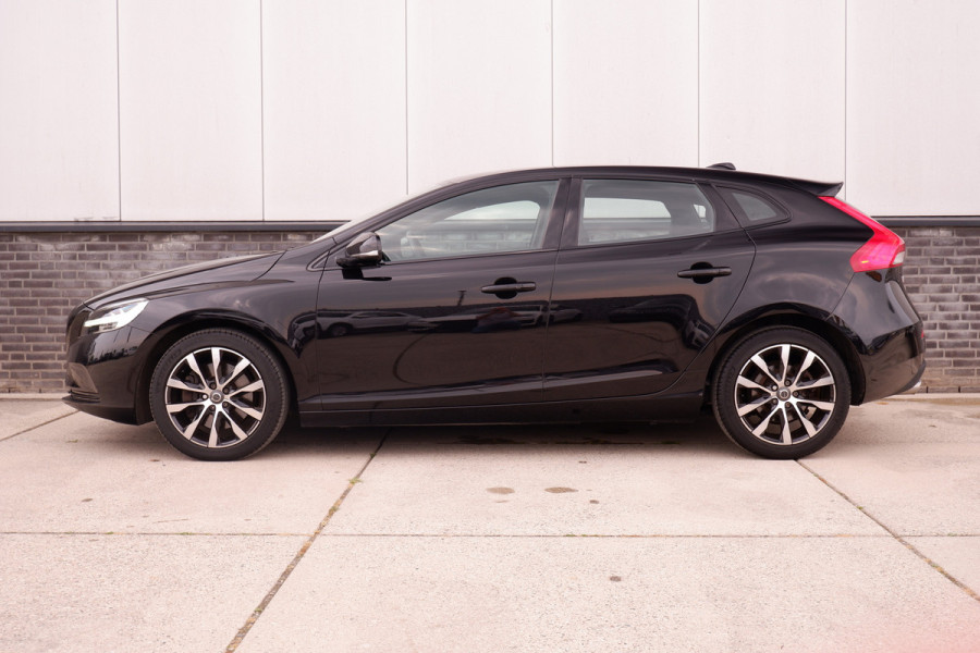 Volvo V40 1.5 T3 Dynamic Edition | Trekhaak | LED | Navi | Climate | Cruise | Stoelverwarming