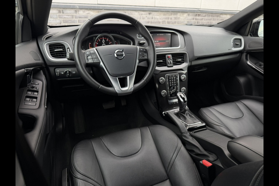 Volvo V40 1.5 T3 Dynamic Edition | Trekhaak | LED | Navi | Climate | Cruise | Stoelverwarming
