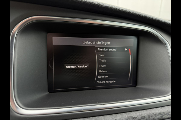 Volvo V40 1.5 T3 Dynamic Edition | Trekhaak | LED | Navi | Climate | Cruise | Stoelverwarming
