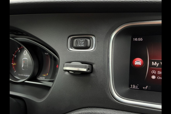 Volvo V40 1.5 T3 Dynamic Edition | Trekhaak | LED | Navi | Climate | Cruise | Stoelverwarming