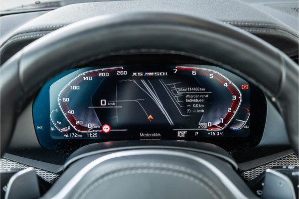 BMW X5 M50i Executive - Grijs Kenteken | M Sport | Panorama | Memory | 360 Camera