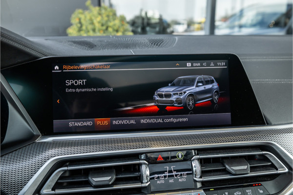BMW X5 M50i Executive - Grijs Kenteken | M Sport | Panorama | Memory | 360 Camera