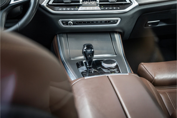 BMW X5 M50i Executive - Grijs Kenteken | M Sport | Panorama | Memory | 360 Camera