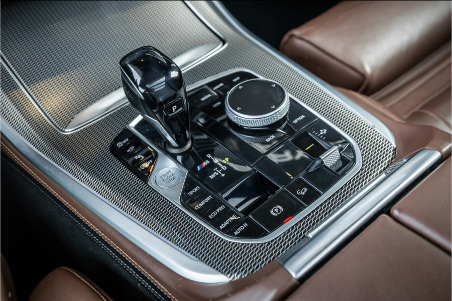 BMW X5 M50i Executive - Grijs Kenteken | M Sport | Panorama | Memory | 360 Camera