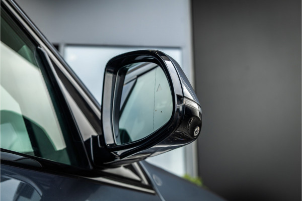 BMW X5 M50i Executive - Grijs Kenteken | M Sport | Panorama | Memory | 360 Camera