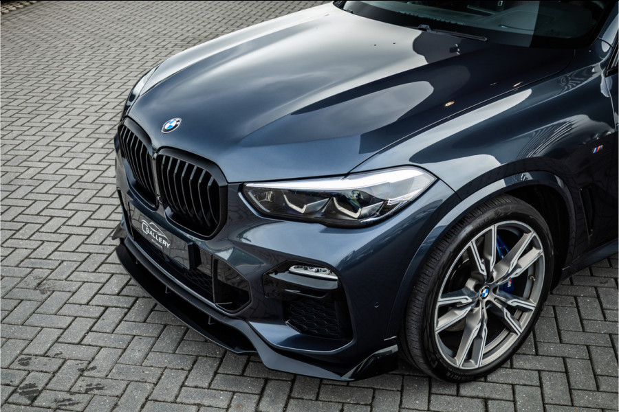 BMW X5 M50i Executive - Grijs Kenteken | M Sport | Panorama | Memory | 360 Camera