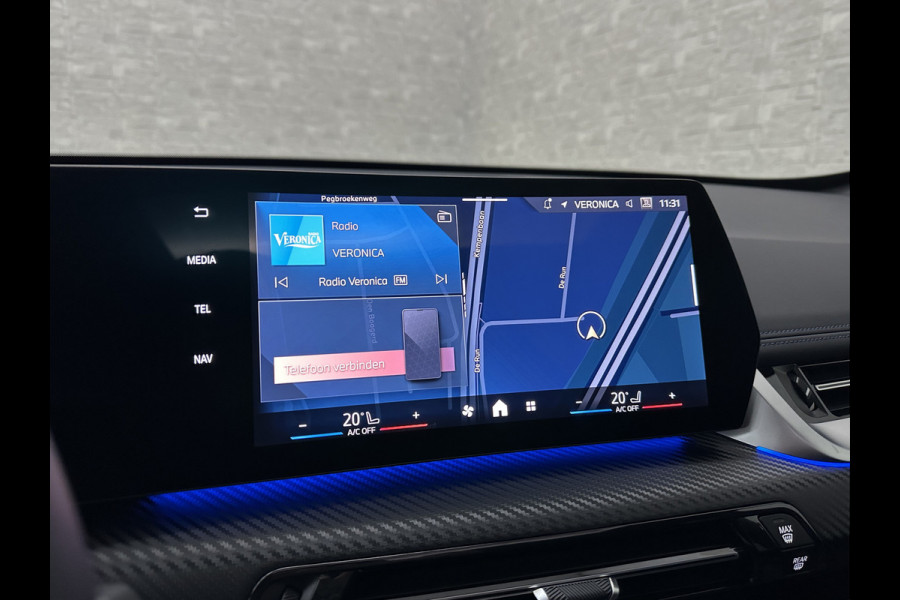 BMW X1 18i M-Sport Performance-Pack | Panorama | Sportstoelen | Carbon | Keyless-Entry | Sfeerverlichting | Achteruitrij-Camera | 5x op voorraad | Carplay | Full-LED | Black-Optic | Getint Glas | Stoelverwarming | Draadloos Laden |