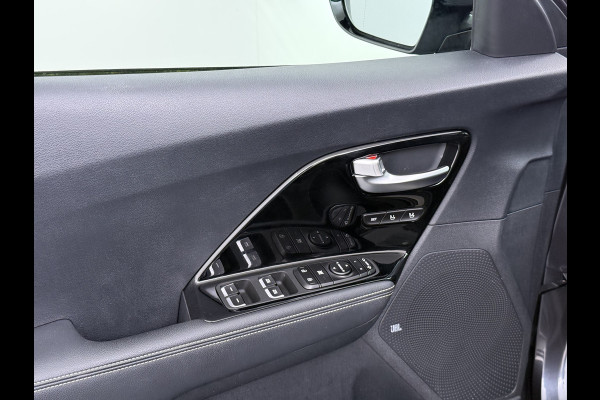 Kia e-Niro 204pk AUT. ExecutiveLine 64kWh SOH 100% Fase 3 Warmtepomp Leder Elek.Stoel+Memory JBL®-Audio Navi Ecc Camera Apple Carplay Andro Stoelverwarming+Koeling Stuurverwarming Lmv Privacy Glas DAB Vess Lane Assist Blind Spot Origineel Nederlandse Auto Dealeronderhouden
