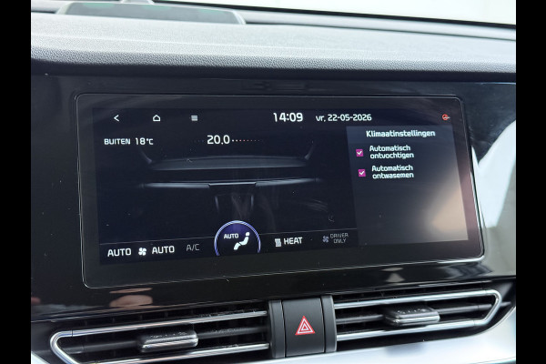 Kia e-Niro 204pk AUT. ExecutiveLine 64kWh SOH 100% Fase 3 Warmtepomp Leder Elek.Stoel+Memory JBL®-Audio Navi Ecc Camera Apple Carplay Andro Stoelverwarming+Koeling Stuurverwarming Lmv Privacy Glas DAB Vess Lane Assist Blind Spot Origineel Nederlandse Auto Dealeronderhouden