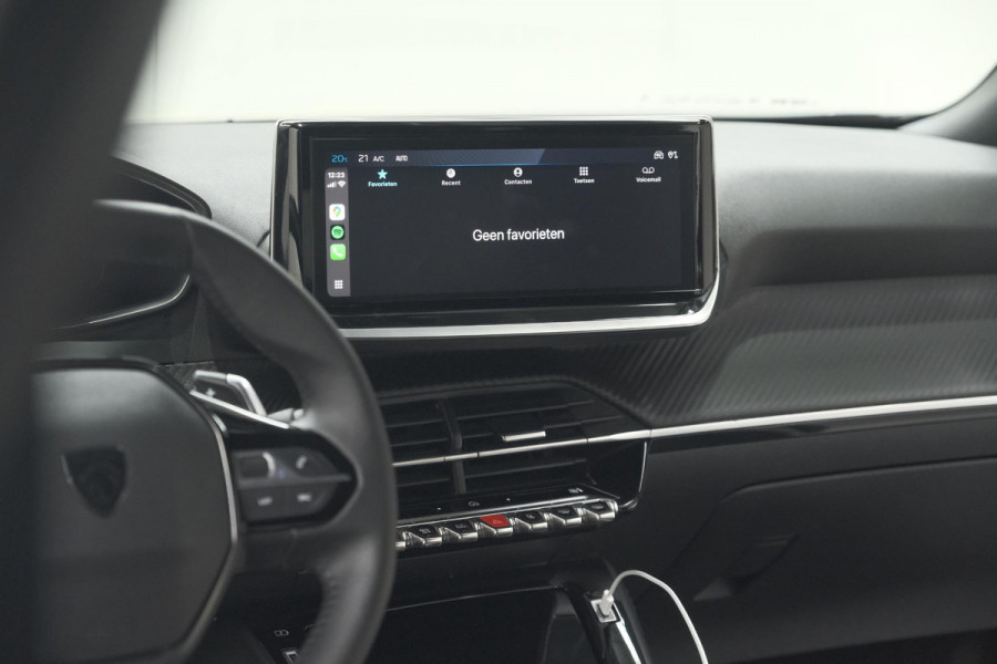 Peugeot 2008 Hybrid 136 e-DCS6 Allure | 360 Camera | Adaptieve Cruise Control | Dodehoekdetectie | Navigatie