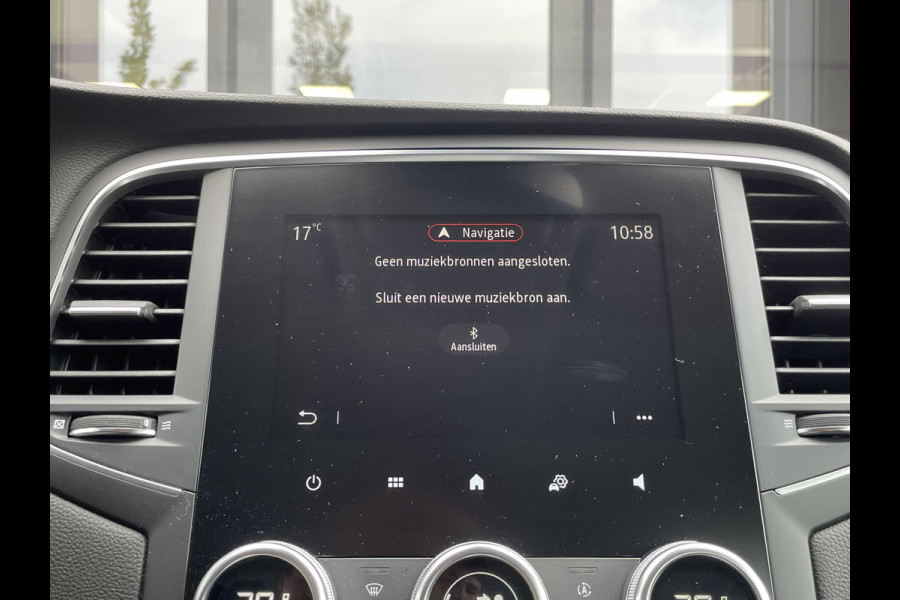 Renault Mégane Estate 1.6 E-Tech Plug-In Hybrid 160 Business Zen | Carplay/Android | PDC voor en achter | Climate | Cruise control | Lane assis Let op, rijdende auto, niet altijd aanwezig. Bel voor een afspraak!