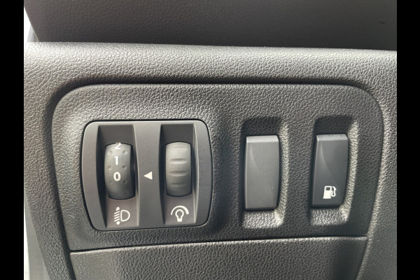 Renault Mégane Estate 1.6 E-Tech Plug-In Hybrid 160 Business Zen | Carplay/Android | PDC voor en achter | Climate | Cruise control | Lane assis Let op, rijdende auto, niet altijd aanwezig. Bel voor een afspraak!