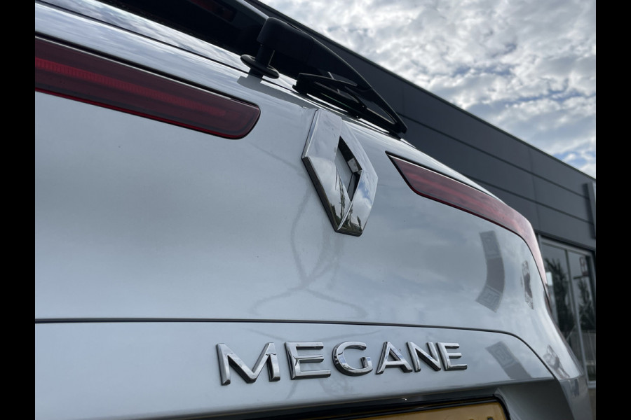 Renault Mégane Estate 1.6 E-Tech Plug-In Hybrid 160 Business Zen | Carplay/Android | PDC voor en achter | Climate | Cruise control | Lane assis Let op, rijdende auto, niet altijd aanwezig. Bel voor een afspraak!