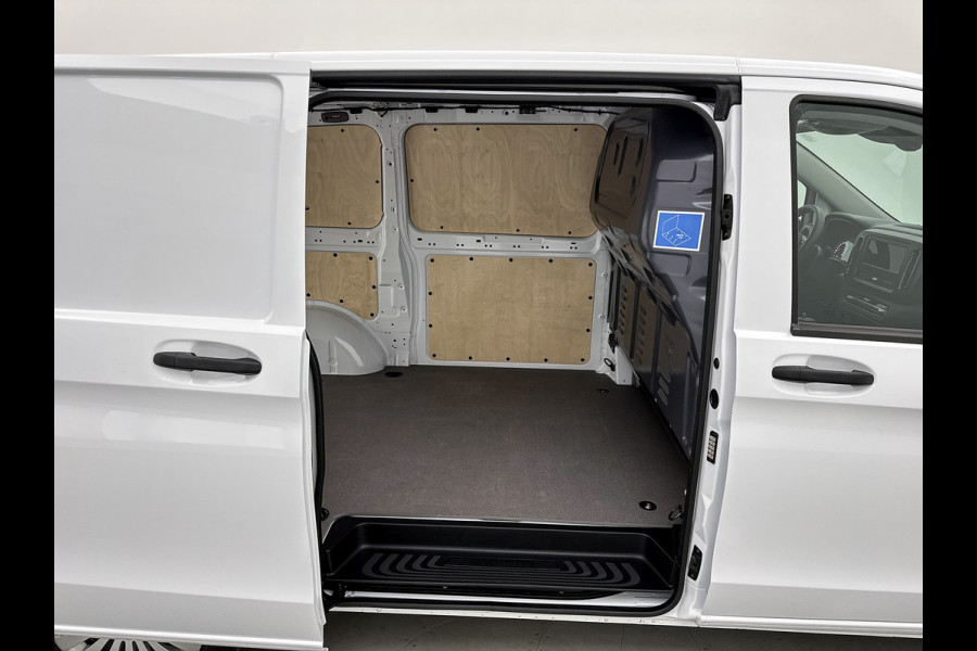 Mercedes-Benz Vito 116 CDI L2 Pro Trekhaak 2500kg Parkeerpakket Betimmering Navigatie Carplay