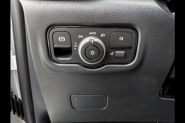 Mercedes-Benz Vito 116 CDI L2 Pro Trekhaak 2500kg Parkeerpakket Betimmering Navigatie Carplay