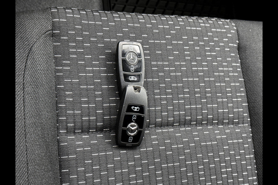 Mercedes-Benz Vito 116 CDI L2 Pro Trekhaak 2500kg Parkeerpakket Betimmering Navigatie Carplay