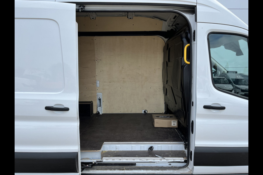Ford E-Transit 68kWh 184PK L2H3 317km WLTP 97,4% (SOH) BEV Snelladen Camera Cruise control Climate control Carplay Navigatie Laadkabel Parkeersensoren V+A