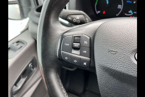 Ford E-Transit 68kWh 184PK L2H3 317km WLTP 97,4% (SOH) BEV Snelladen Camera Cruise control Climate control Carplay Navigatie Laadkabel Parkeersensoren V+A